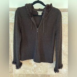 Rabbit trimmed hooded zipped sweater chocolate color sz L brand: escapade